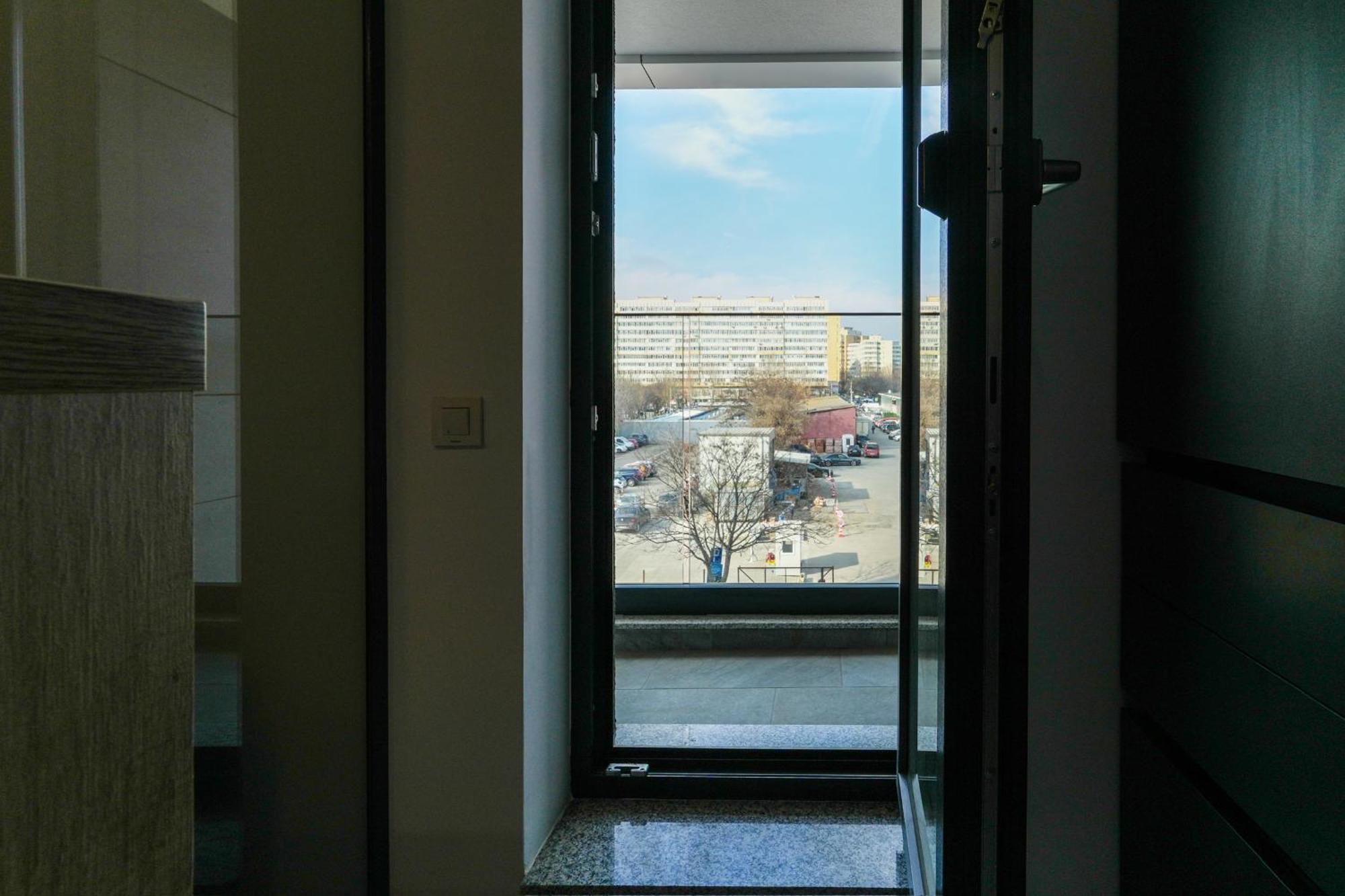 Sandra - Park-View Apt With Balcony & Parking Bucureşti Eksteriør bilde